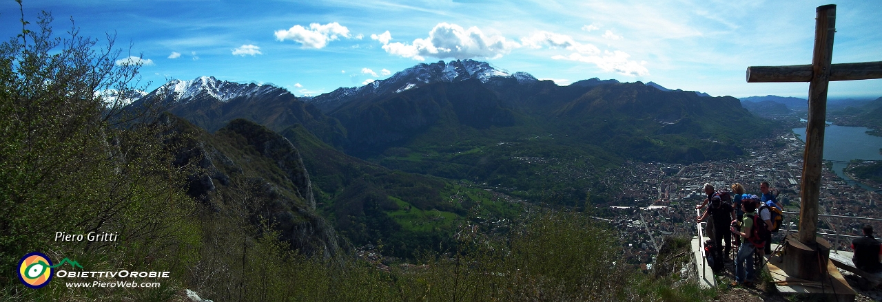 60 Panoramica dal San Martino verso il Resegone....jpg